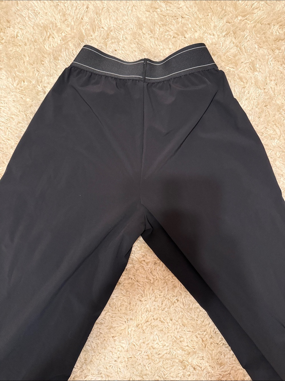 ALO Women’s Black Wide-Leg Pants - Picture 7 of 7